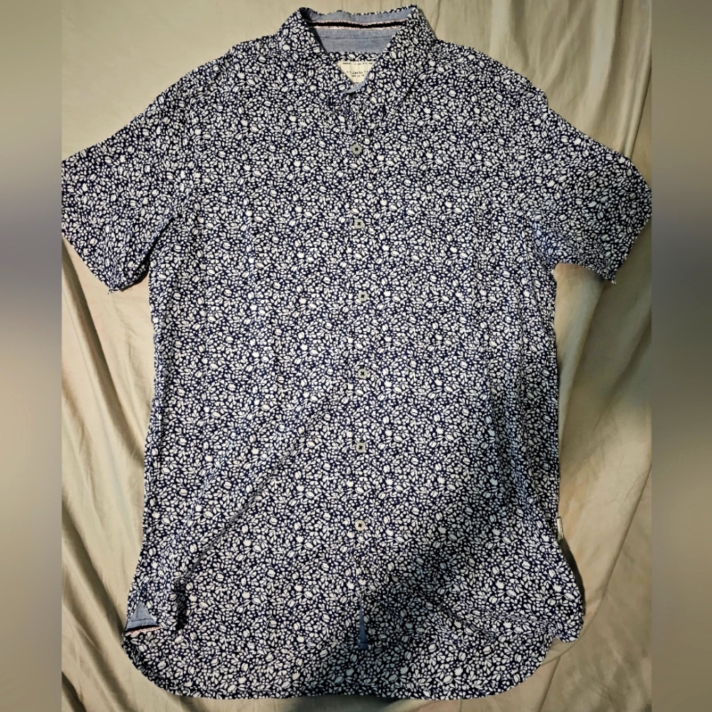7Diamonds Brand Small Blue & White Natural Remedies Stretch Shirt